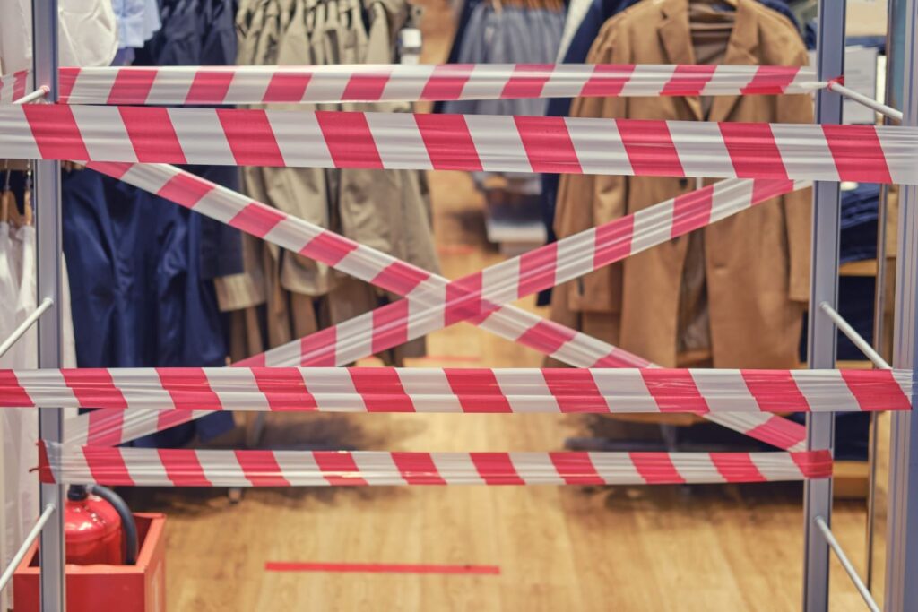 Tienda de moda cerrada al público